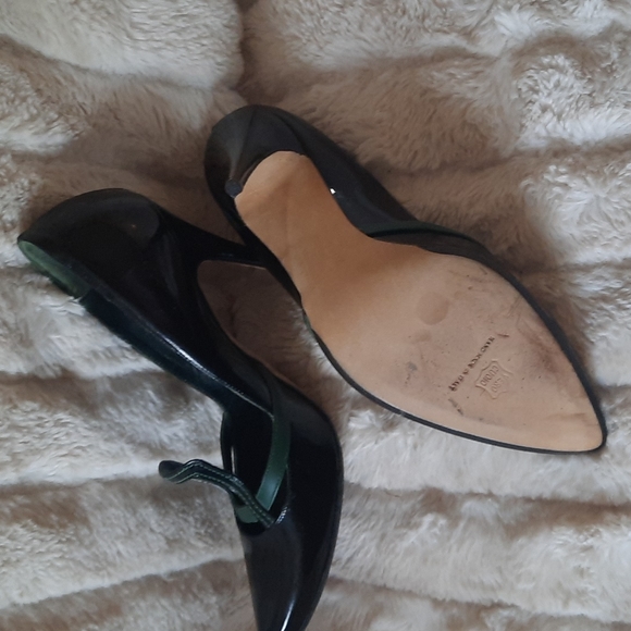 Super sexy Manolo Blahnik patent leather stilettos - Picture 3 of 4